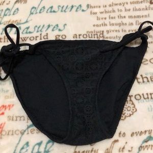 Black bikini bottoms